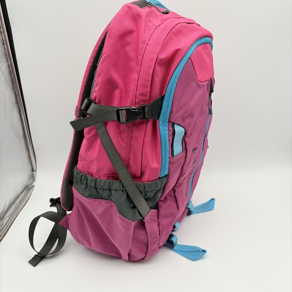 Patagonia Refugio 28L Backpack Purple/Pink Daypack Hiking - Picture 3 of 12